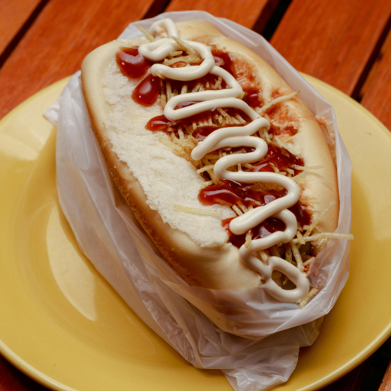 Choripán, pebre, mayonesa